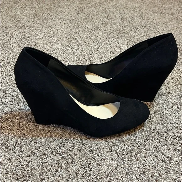 Jessica Simpson Black Suede Cash Solid Slip On Wedge Heels size 8.5 - Picture 6 of 16